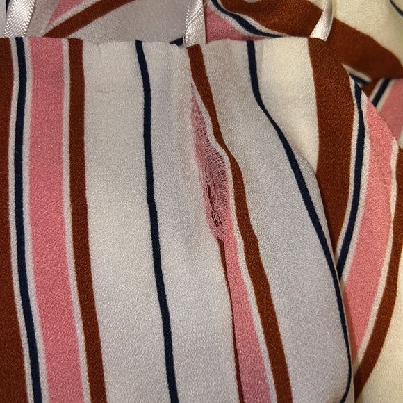 Multi-colored striped romper - Picture 4 of 4